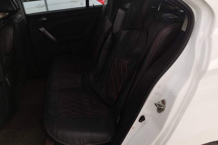 Used Cowin C3 2015 1.5L Manual Gold Diamond Edition Interior 1