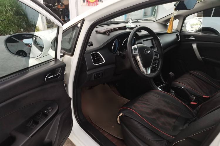 Used Cowin C3 2015 1.5L Manual Gold Diamond Edition Interior 2
