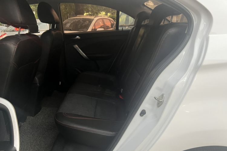 Used Cowin C3 2015 1.5L Manual Gold Diamond Edition Interior 9