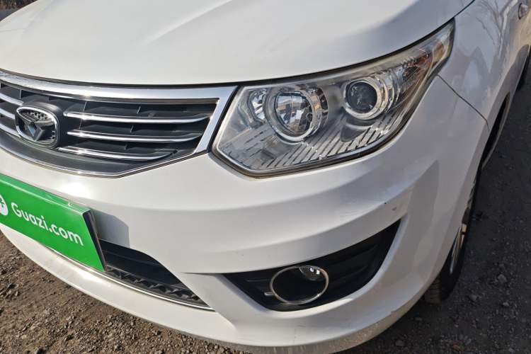 Used Cowin C3 2015 1.5L Manual Yellow Diamond Edition Left Front Headlight