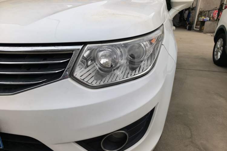 Used Cowin C3 2015 1.5L AMT Gold Diamond Edition Left Front Headlight