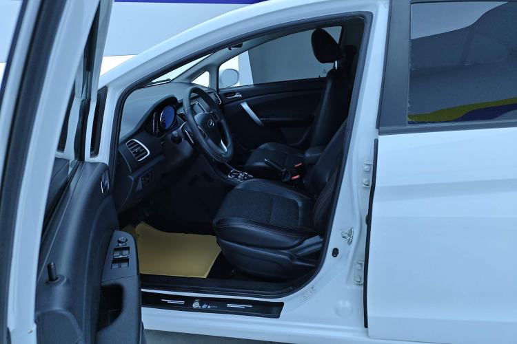 Used Cowin C3 2015 1.5L AMT Gold Diamond Edition Left Front Seat