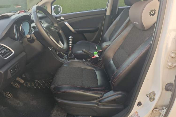 Used Cowin C3 2015 1.5L Manual Gold Diamond Edition Left Front Seat