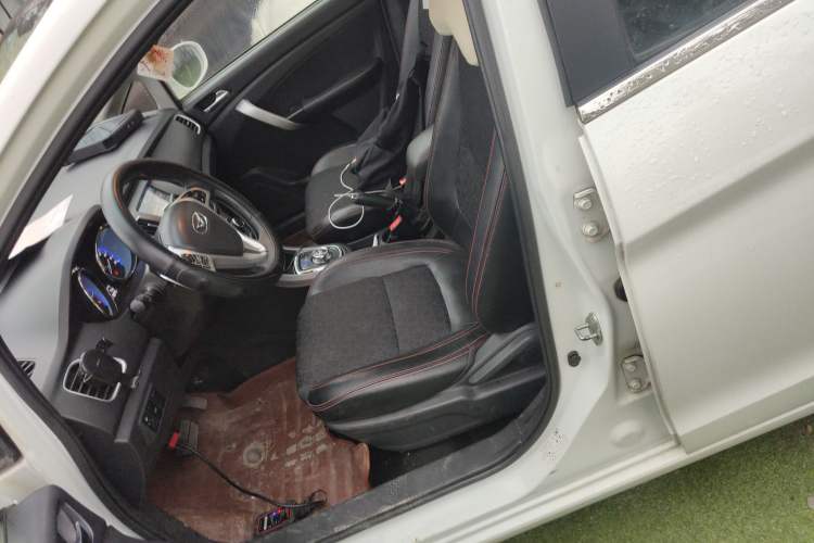 Used Cowin C3 2015 1.5L AMT Gold Diamond Edition Left Front Seat