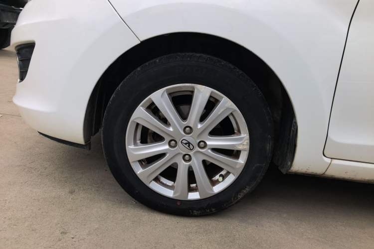 Used Cowin C3 2015 1.5L AMT Gold Diamond Edition Left Front Wheel Hub