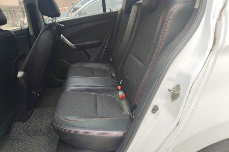 Used Cowin C3 2015 1.5L AMT Gold Diamond Edition Left Rear Seat