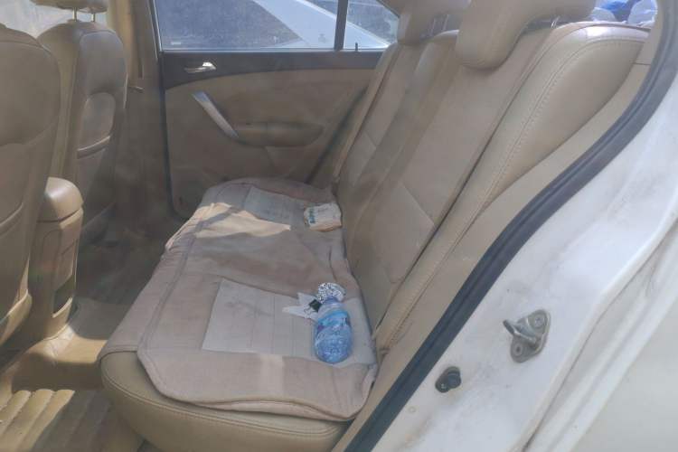 Used Cowin C3 2015 1.5L Manual Gold Diamond Edition Left Rear Seat