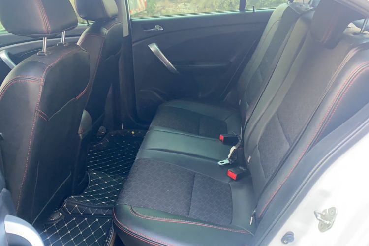 Used Cowin C3 2015 1.5L AMT Gold Diamond Edition Left Rear Seat