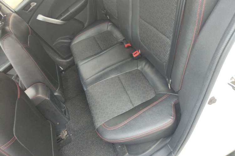 Used Cowin C3 2015 1.5L Manual Gold Diamond Edition Left Rear Seat