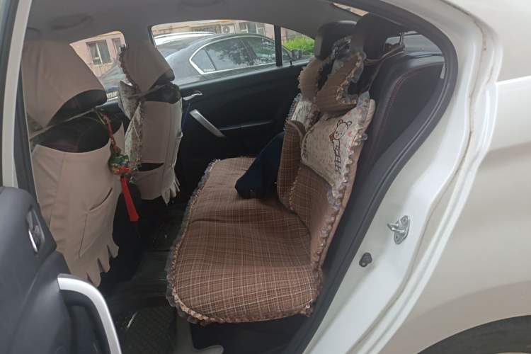 Used Cowin C3 2015 1.5L Manual Gold Diamond Edition Left Rear Seat