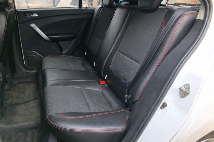 Used Cowin C3 2015 1.5L AMT Gold Diamond Edition Left Rear Seat