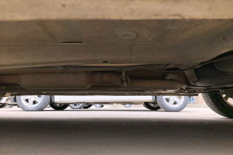 Used Cowin C3 2015 1.5L AMT Gold Diamond Edition Left Side Sill