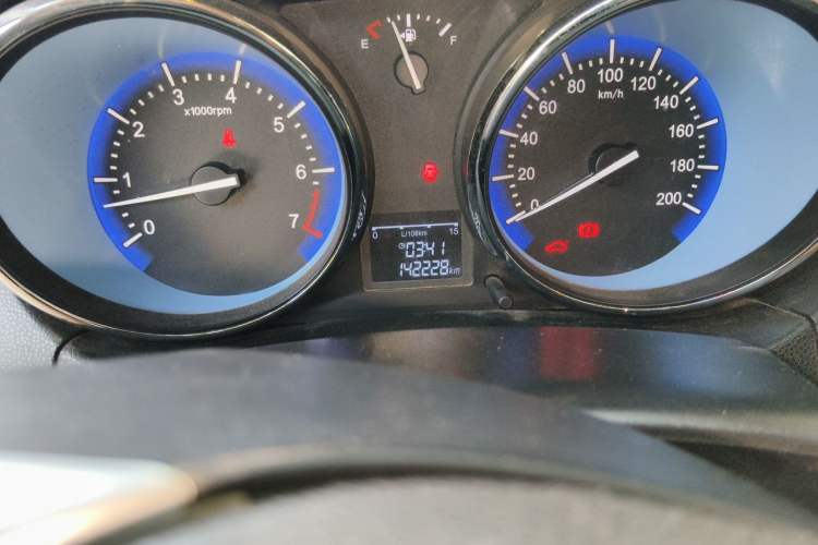 Used Cowin C3 2015 1.5L Manual Gold Diamond Edition Odometer Close Up