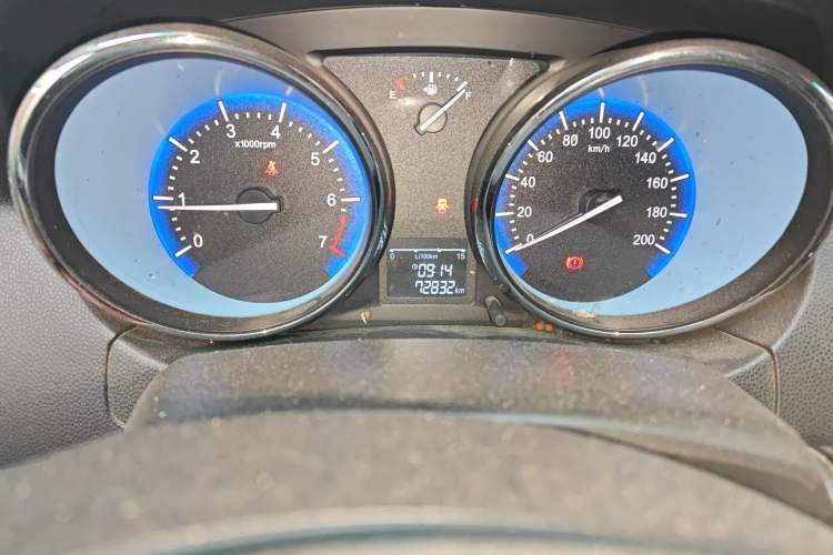 Used Cowin C3 2015 1.5L Manual Gold Diamond Edition Odometer Close Up