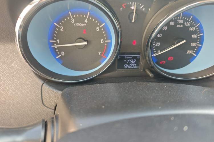 Used Cowin C3 2015 1.5L Manual Gold Diamond Edition Odometer Close Up
