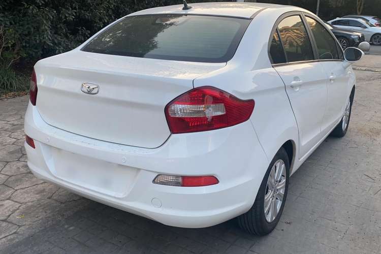 Used Cowin C3 2015 1.5L AMT Gold Diamond Edition Rear Right 45 Deg