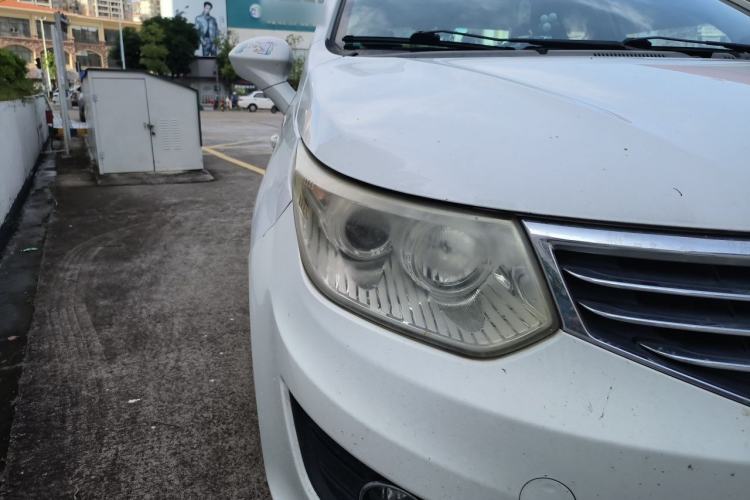 Used Cowin C3 2015 1.5L Manual Gold Diamond Edition Right Front Headlight