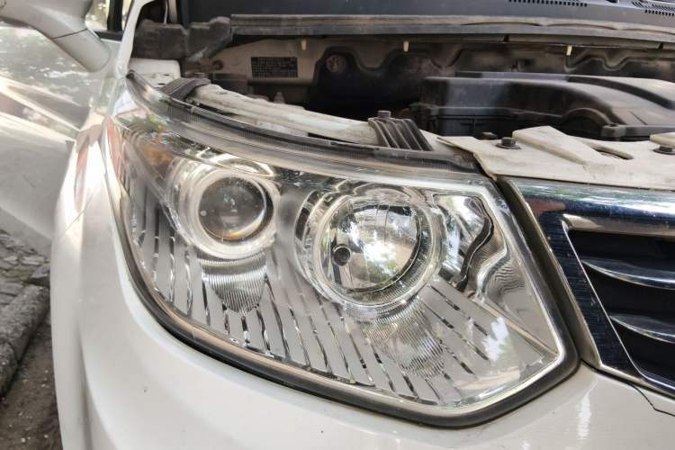 Used Cowin C3 2015 1.5L Manual Gold Diamond Edition Right Front Headlight