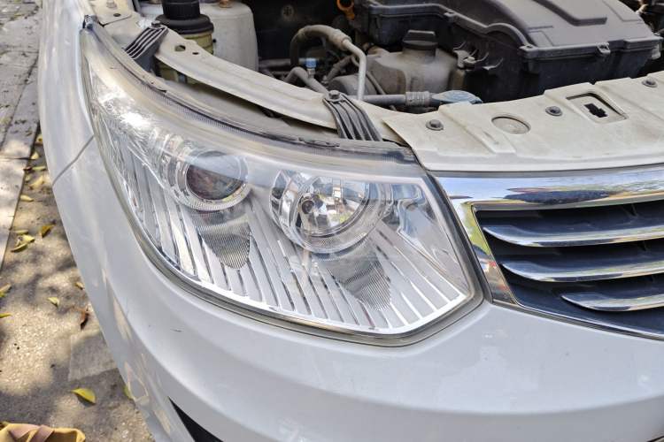 Used Cowin C3 2015 1.5L Manual Gold Diamond Edition Right Front Headlight