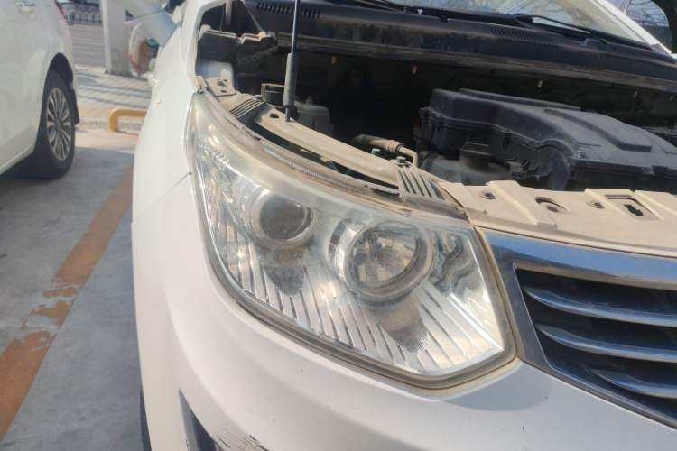Used Cowin C3 2015 1.5L Manual Gold Diamond Edition Right Front Headlight