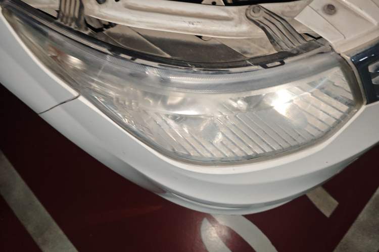 Used Cowin C3 2015 1.5L Manual Gold Diamond Edition Right Front Headlight