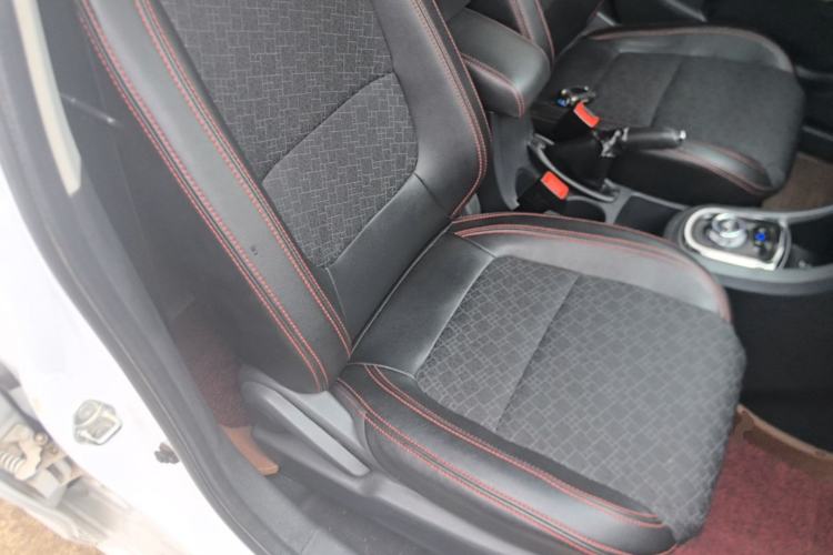 Used Cowin C3 2015 1.5L AMT Gold Diamond Edition Right Front Seat