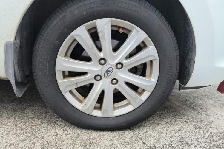 Used Cowin C3 2015 1.5L Manual Gold Diamond Edition Right Front Wheel Hub