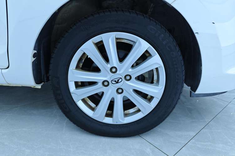 Used Cowin C3 2015 1.5L AMT Gold Diamond Edition Right Front Wheel Hub