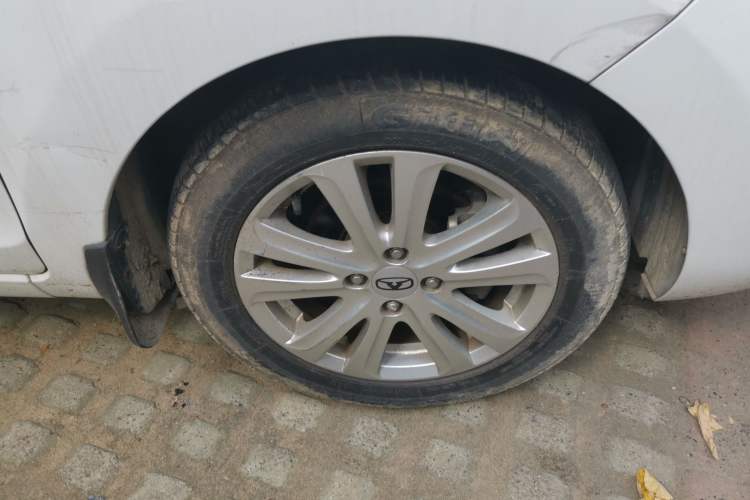 Used Cowin C3 2015 1.5L AMT Blue Diamond Edition Right Front Wheel Hub