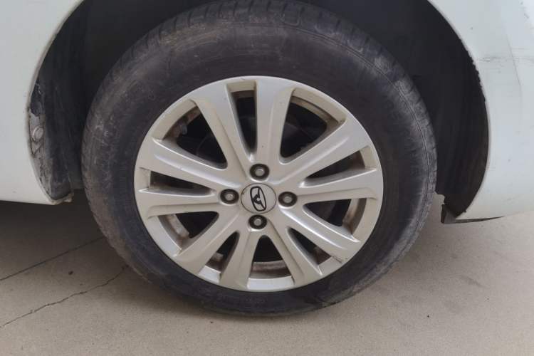 Used Cowin C3 2015 1.5L Manual Yellow Diamond Edition Right Front Wheel Hub