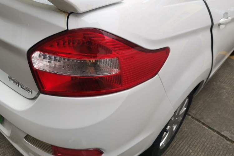 Used Cowin C3 2015 1.5L AMT Gold Diamond Edition Right Rear Taillight