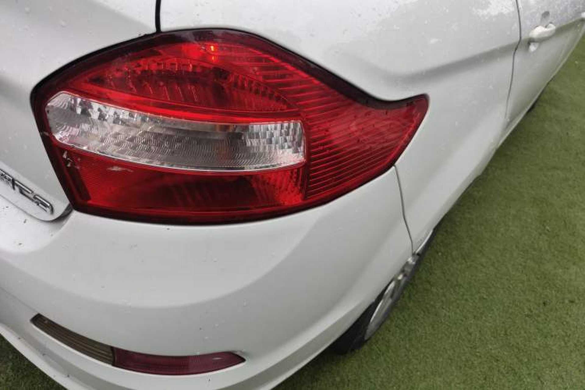 Used Cowin C3 2015 1.5L AMT Gold Diamond Edition Right Rear Taillight