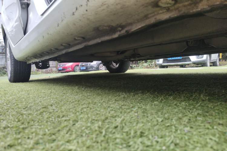 Used Cowin C3 2015 1.5L AMT Gold Diamond Edition Right Side Sill