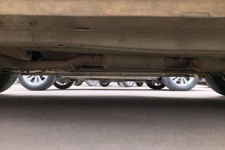 Used Cowin C3 2015 1.5L AMT Gold Diamond Edition Right Side Sill