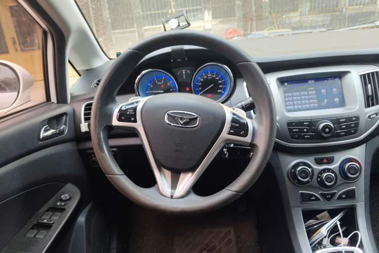 Used Cowin C3 2015 1.5L AMT Gold Diamond Edition Steering Wheel