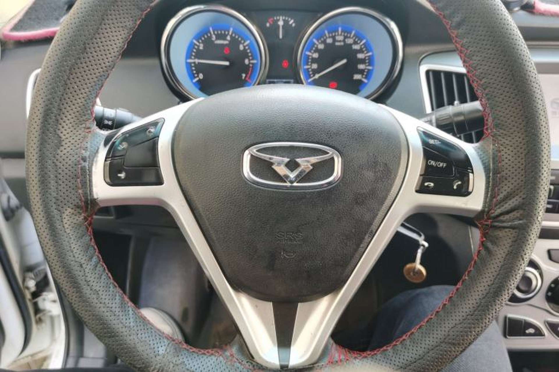 Used Cowin C3 2015 1.5L Manual Gold Diamond Edition Steering Wheel