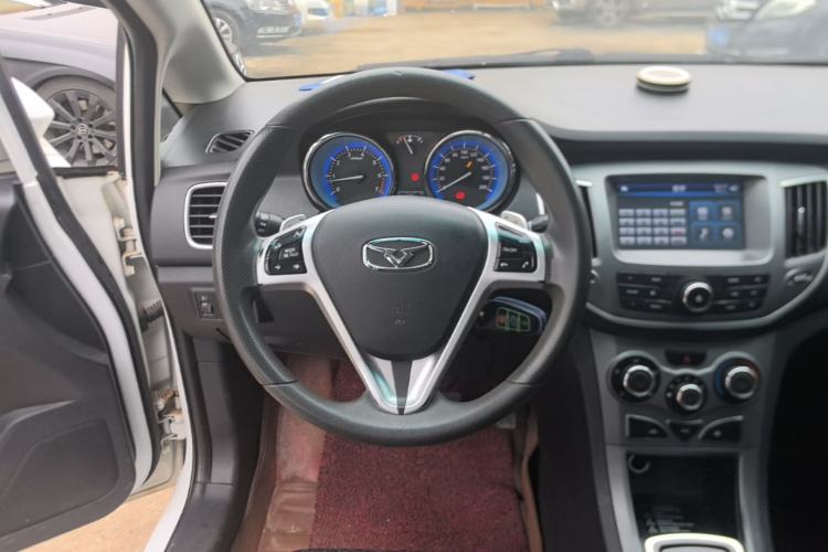 Used Cowin C3 2015 1.5L AMT Gold Diamond Edition Steering Wheel