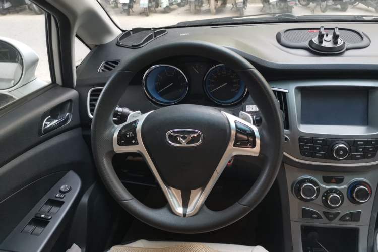 Used Cowin C3 2015 1.5L AMT Blue Diamond Edition Steering Wheel