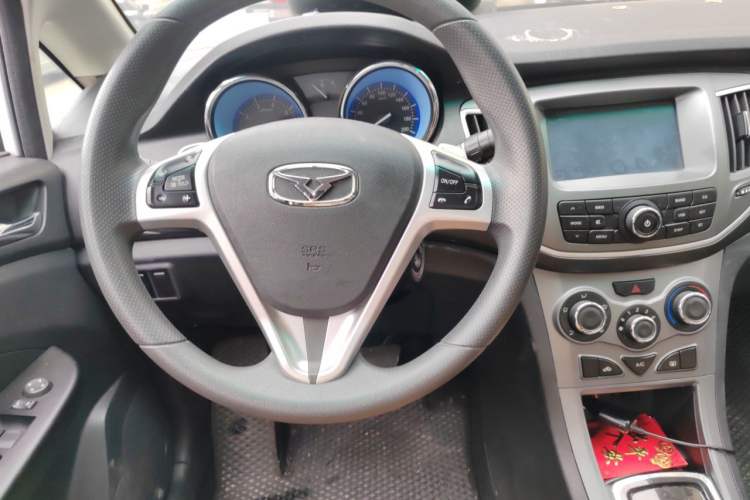 Used Cowin C3 2015 1.5L AMT Gold Diamond Edition Steering Wheel