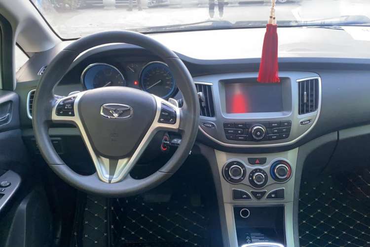 Used Cowin C3 2015 1.5L AMT Gold Diamond Edition Steering Wheel