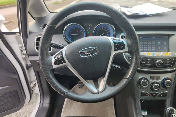 Used Cowin C3 2015 1.5L Manual Gold Diamond Edition Steering Wheel