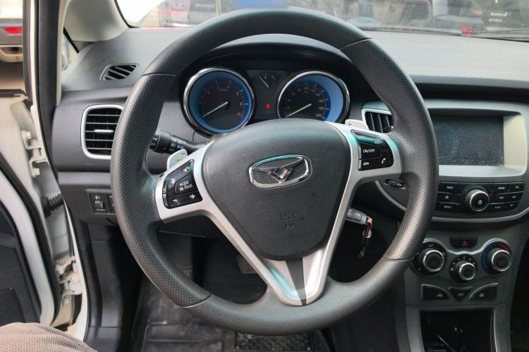 Used Cowin C3 2015 1.5L AMT Gold Diamond Edition Steering Wheel