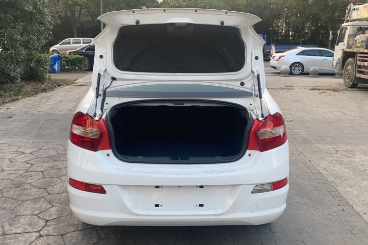 Used Cowin C3 2015 1.5L AMT Gold Diamond Edition Trunk