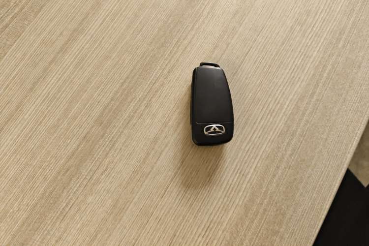 Used Cowin C3 2015 1.5L AMT Gold Diamond Edition Vehicle Key