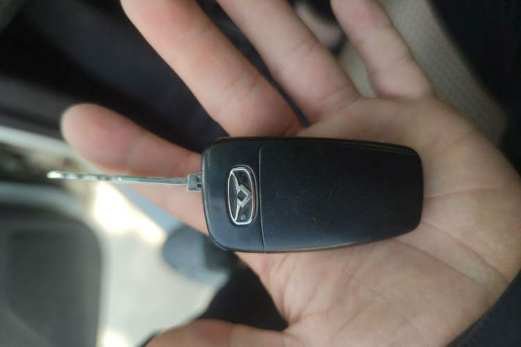 Used Cowin C3 2015 1.5L Manual Gold Diamond Edition Vehicle Key