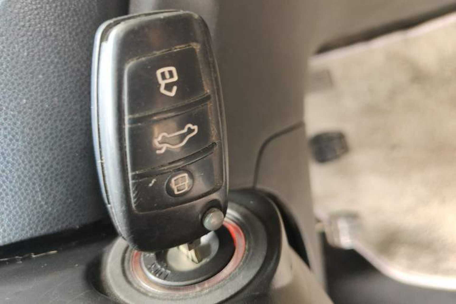 Used Cowin C3 2015 1.5L Manual Gold Diamond Edition Vehicle Key