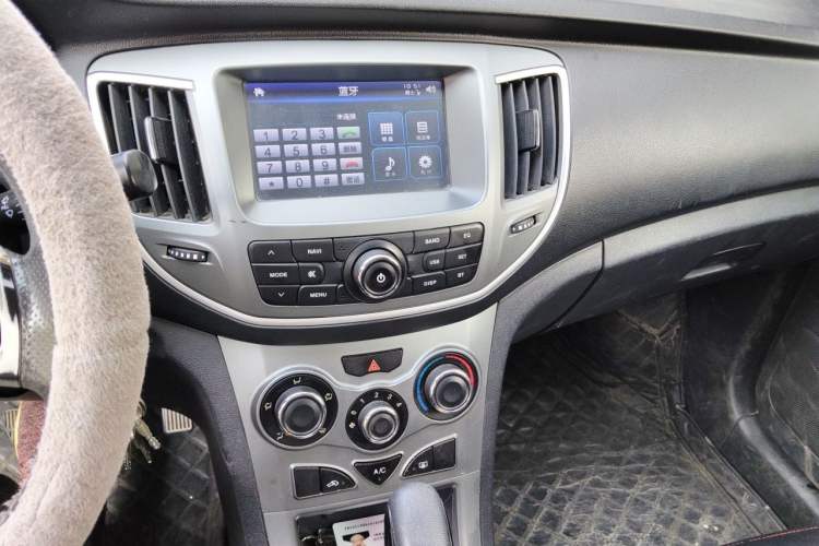 Used Cowin C3 2016 1.5L Automatic Hongzuan Edition Audio And AC Panel