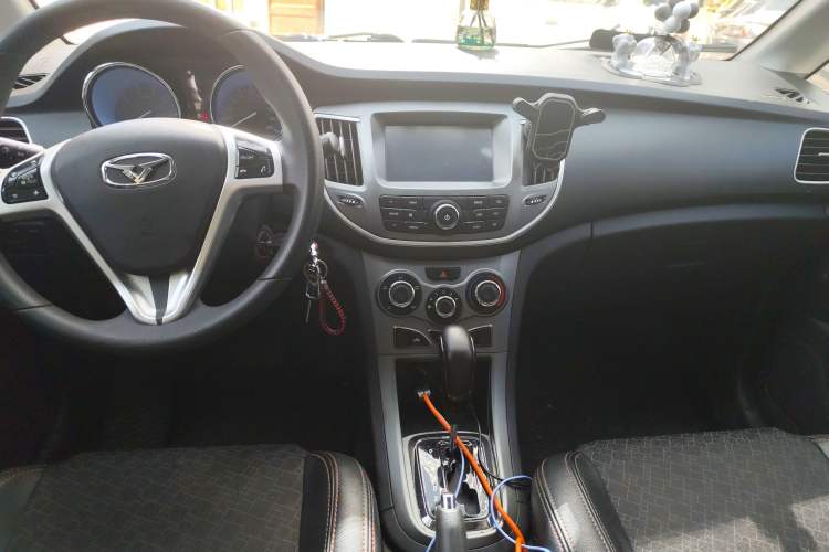 Used Cowin C3 2016 1.5L Automatic Hongzuan Edition Center Console