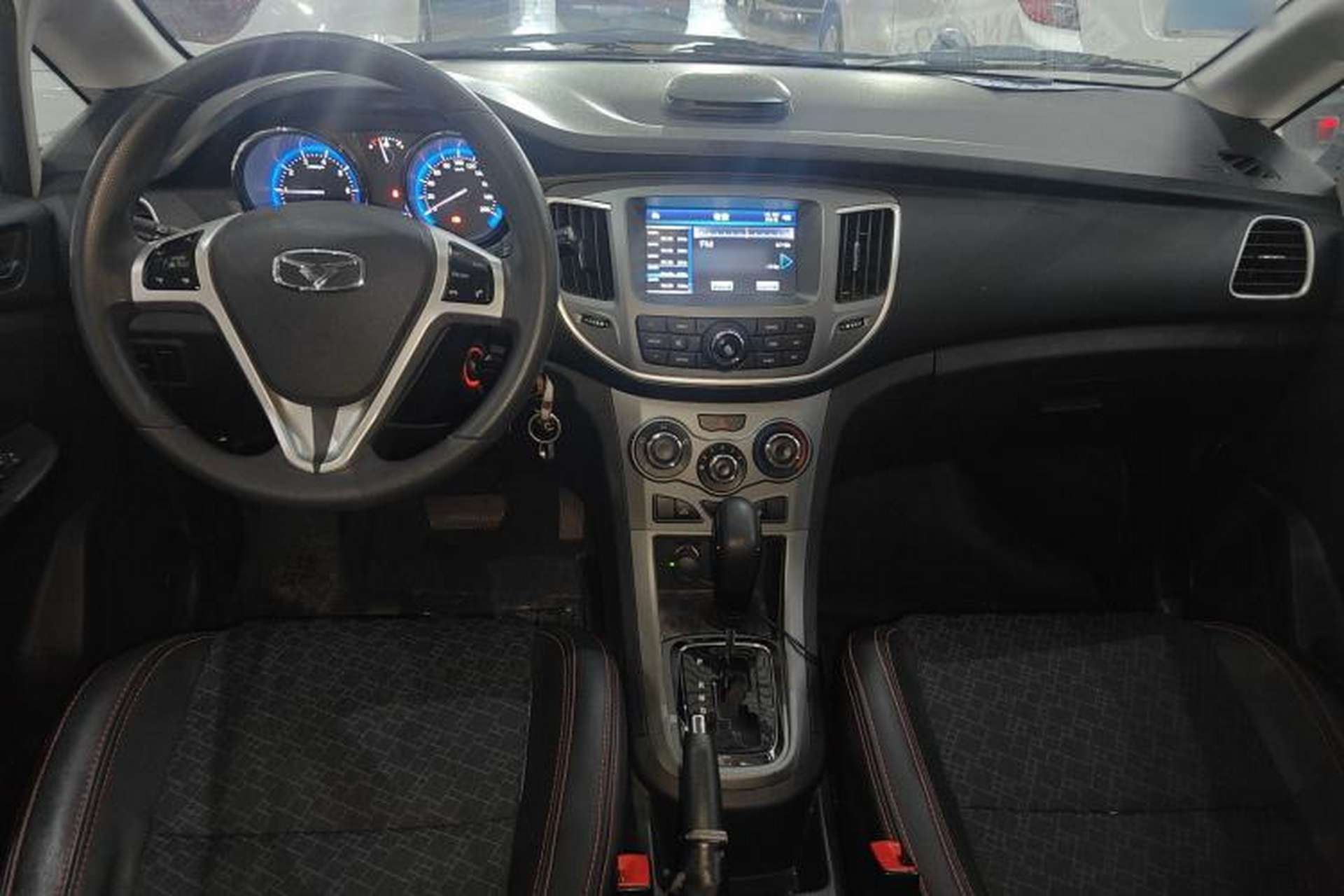 Used Cowin C3 2016 1.5L Automatic Hongzuan Edition Center Console