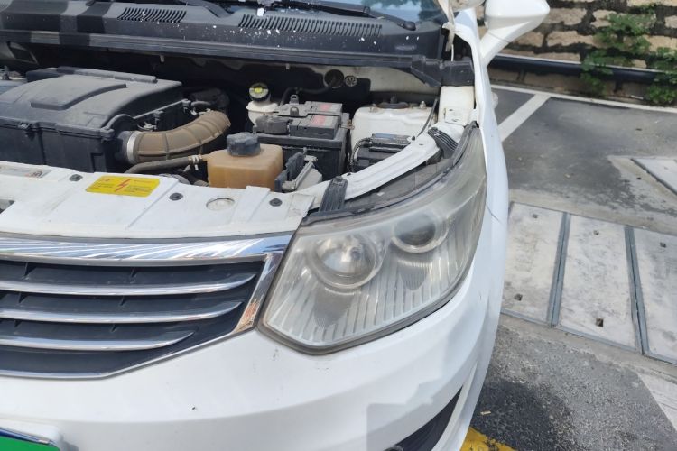 Used Cowin C3 2016 1.5L Automatic Hongzuan Edition Engine Bay Left